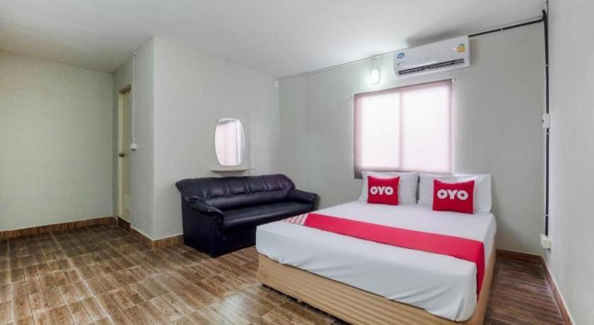 Oyo 1066 Encore Sea Side Pattaya Exteriör bild