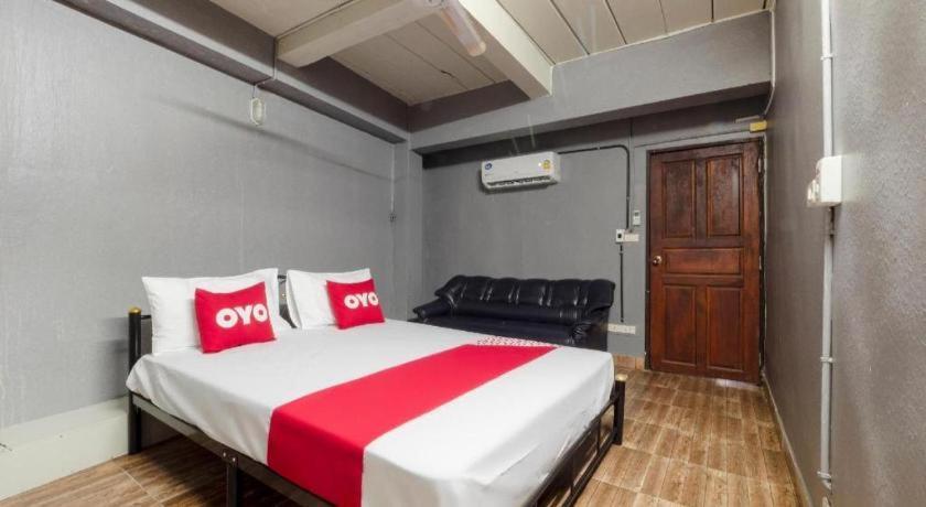 Oyo 1066 Encore Sea Side Pattaya Exteriör bild