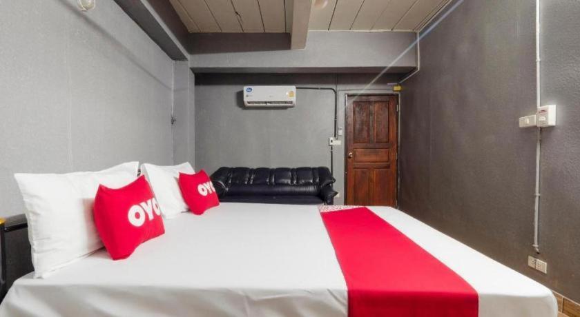 Oyo 1066 Encore Sea Side Pattaya Exteriör bild